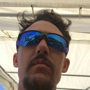 Meet your Posher, Zachary